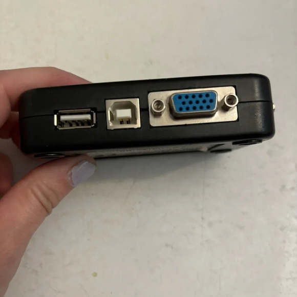 KVM Switch USB 2.0 Model MT-201UK 2 port console with  1.5 metre cable - Picture 3 of 13